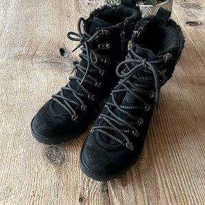 Like New Black Tenlee Lug Hiker Boots by Sam Edelman
